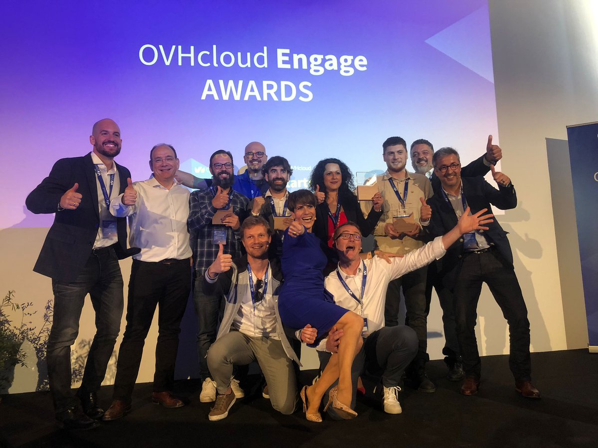 OVHcloud_ES's tweet photo. 🔵El #OVHcloudEngage llega a su fin con la entrega de premios especiales a nuestros partners @irontec, @InnotecSecurity y a 2 startups de nuestro ecosistema @earthpulse_sl, @HOPUbiquitous.
👏¡Enhorabuena!
¡Gracias a todos por la participación! https://t.co/qgBJJlHTp2