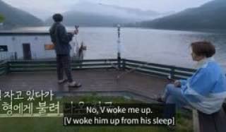 maanranda's tweet photo. 🐻 : sleeping next to me
🐻 : his snoring is quite insignificant
🐰 : V woke me up
🐻 : he still goes to bed early and gets up early
The last one gives it away! How would he know about the other’s sleeping habits?
#taekook #nasia
🖇 taekookcolorfulove https://t.co/oRwrW5Tvwo