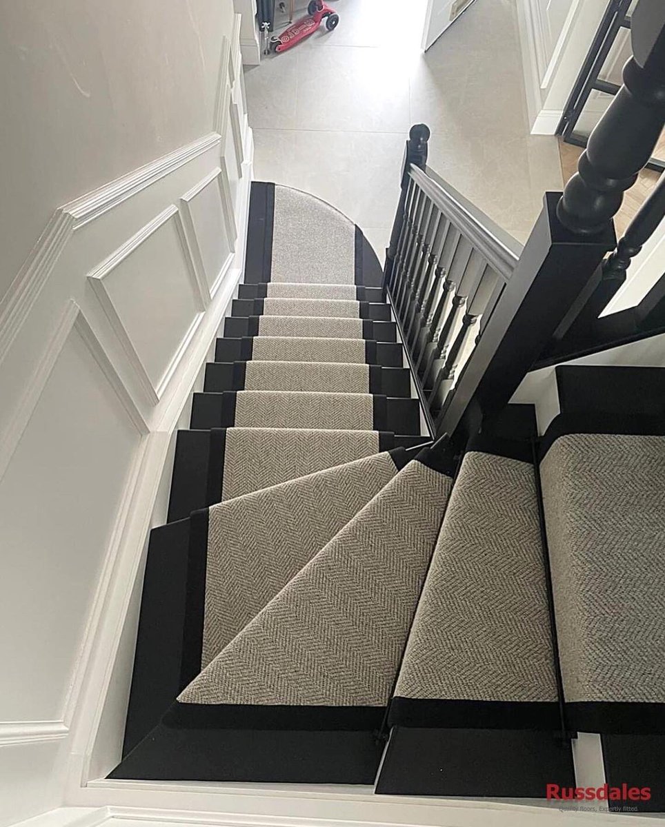 Brockway Carpets Windermere Weave #stairrunner with black fabric edge and Jubilee #stairrods fitted to our clients' home! 

If you are thinking of buying a new floor, book your appointment and visit us! 
calendly.com/russdales/your… 

<a href="/brockwaycarpets/">Brockway Carpets</a> <a href="/StairrodsUK/">Stairrods (UK) Ltd</a>