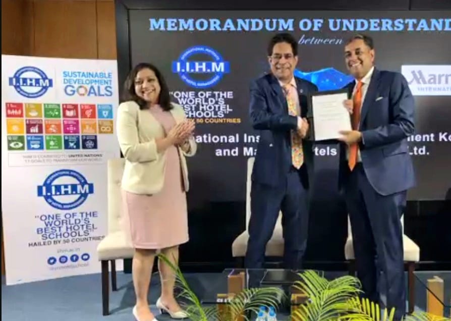 Delighted &amp; proud to have signed historic MoU w <a href="/Marriott/">Marriott Hotels</a> India &amp; <a href="/IIHMHOTELSCHOOL/">IIHM</a> #Kolkata for Students mentorship, training &amp; Placement of Class owned by #Marriot India at #IIHM . Thnks #GauravSingh &amp; @lizannepinto &amp; team #iihmbest3years 
#Hospitality