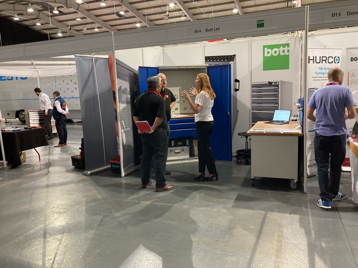 Bott_Ltd's tweet photo. We're at the @RSComponents #RSConnect event over the next couple of days. Why not come and connect with our team? See us on stand B14 👋

#UKmfg #StorageSolutions #WorkplaceStorage #CustomWorkshop #Networking #Business 

#worksmartbott https://t.co/mJexDcFEuY