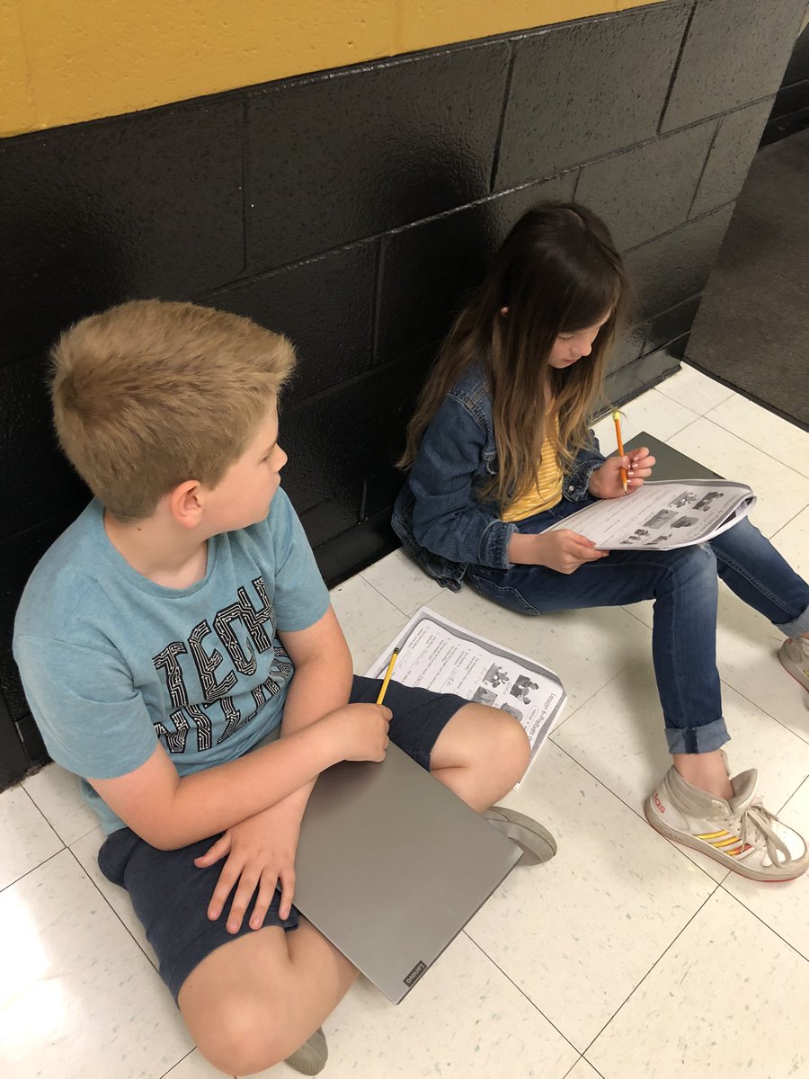RhondaBur1501's tweet photo. Working on Word Roots ~ love listening to their conversations. @ves_tigers #ignitelearningbcps https://t.co/UOPcoLuNGH