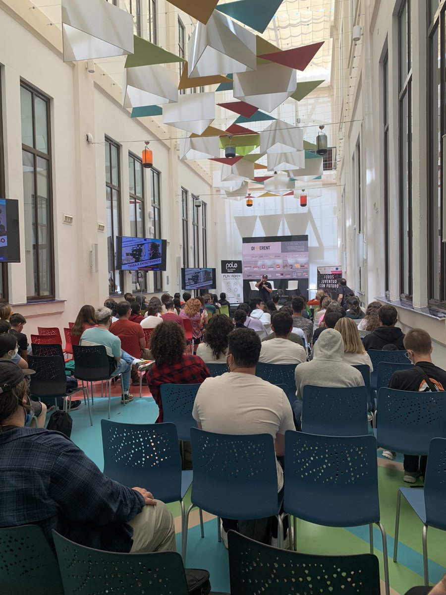 ¡Despedimos los Foros de Empleo Juvenil por todo lo alto!  

Casi 100 jóvenes interesados en el sector del #entretenimiento han conocido las oportunidades del sector con <a href="/davidsainz/">David Sainz</a> y <a href="/PedritaParker/">PedritaParker</a>, entre otros.

Volveremos con más actividades...  

See you soon!