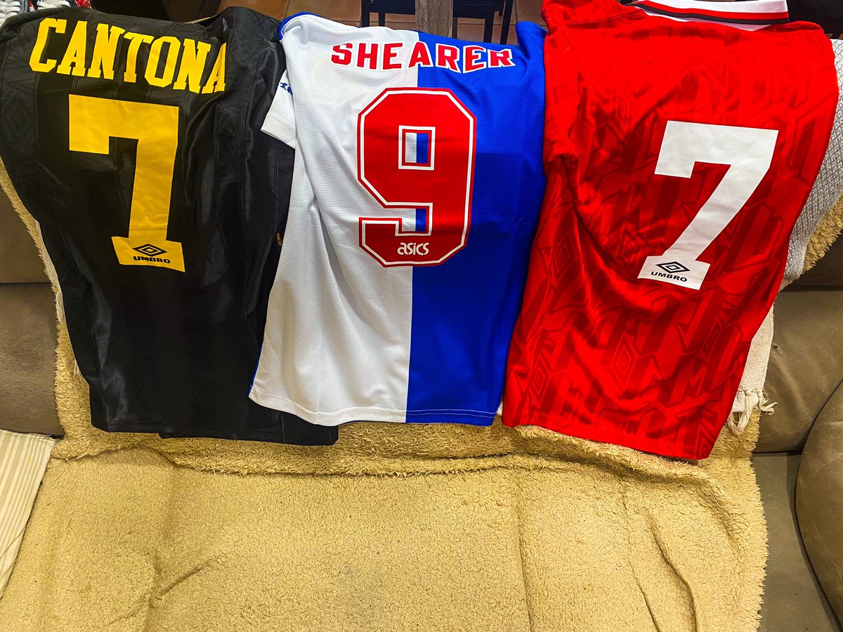 blonstark's tweet photo. Classic files. Gracias como siempre @FutStore21_ ❤️❤️ https://t.co/pzhsw23KnM