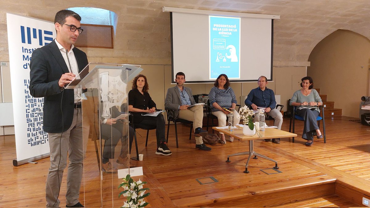 FonsGoib's tweet photo. 🧪 Presentam la Llei de la ciència a Menorca

👩‍🔬 Representants del sector R+D+i debaten sobre els objectius de la norma i els reptes de la seva aplicació https://t.co/QV9UgYn0Wc