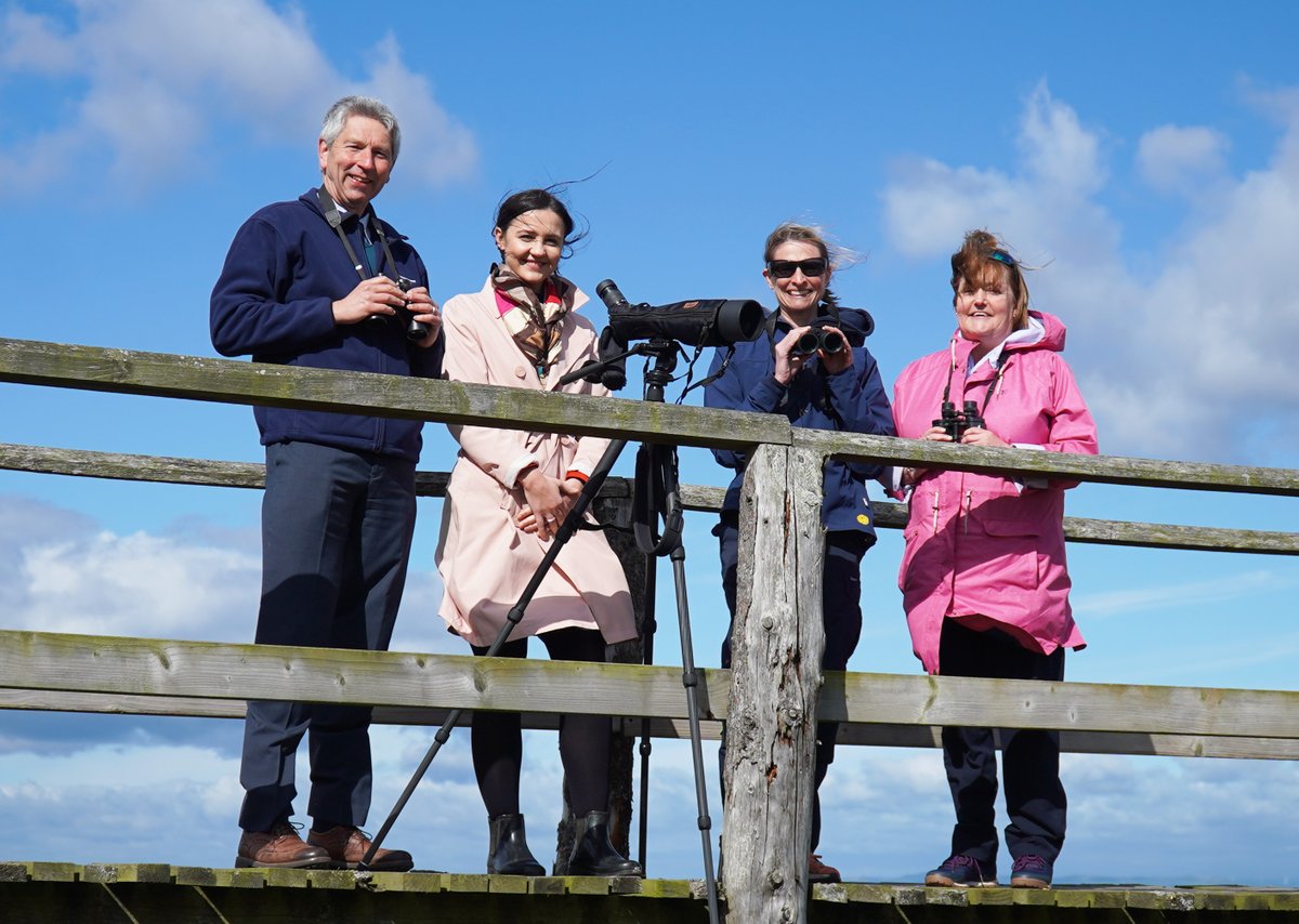 NatureScot's tweet photo. Great to welcome Environment Minister @MairiMcAllan to a beautiful, breezy Aberlady today to launch the Scottish Marine Environmental Enhancement Fund (SMEEF) - a ground-breaking green finance initiative to transform the health of Scotland's coasts &amp; seas: https://t.co/J54uxzcsM5 https://t.co/7JCu7w4vsL