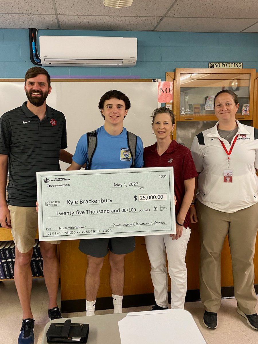 Congrats to <a href="/Kyle_BrackBG/">Kyle</a> for winning FCA's $25,000 scholarship! 🎉

Kyle's done an incredible job leading FCA this year and has made such a big impact here!

Thank you <a href="/BGHS_AD/">BGHS Bobcat Athletics</a> <a href="/DanBlackBGCS/">Dan Black</a> <a href="/KatieMBacon19/">Katie Bacon</a> for your support. We appreciate all you do for this school!

#BobcatProud