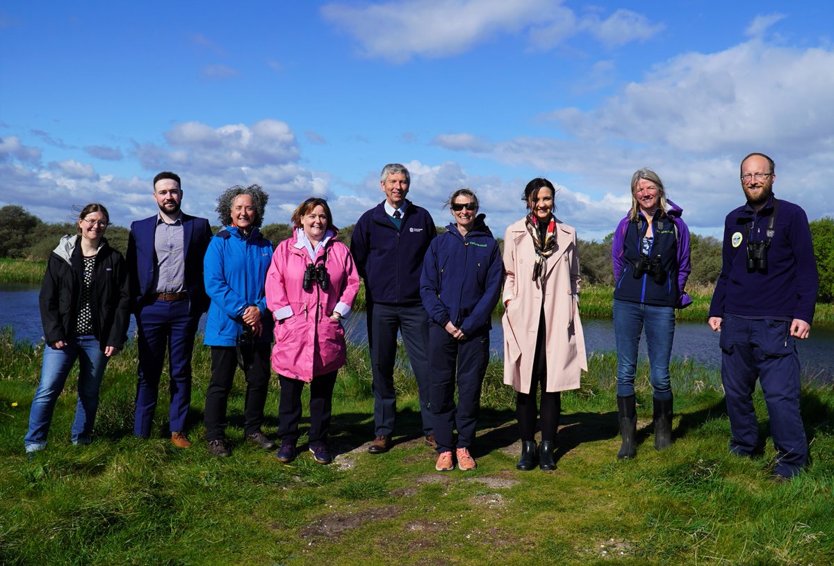NatureScot's tweet photo. Great to welcome Environment Minister @MairiMcAllan to a beautiful, breezy Aberlady today to launch the Scottish Marine Environmental Enhancement Fund (SMEEF) - a ground-breaking green finance initiative to transform the health of Scotland's coasts &amp; seas: https://t.co/J54uxzcsM5 https://t.co/7JCu7w4vsL