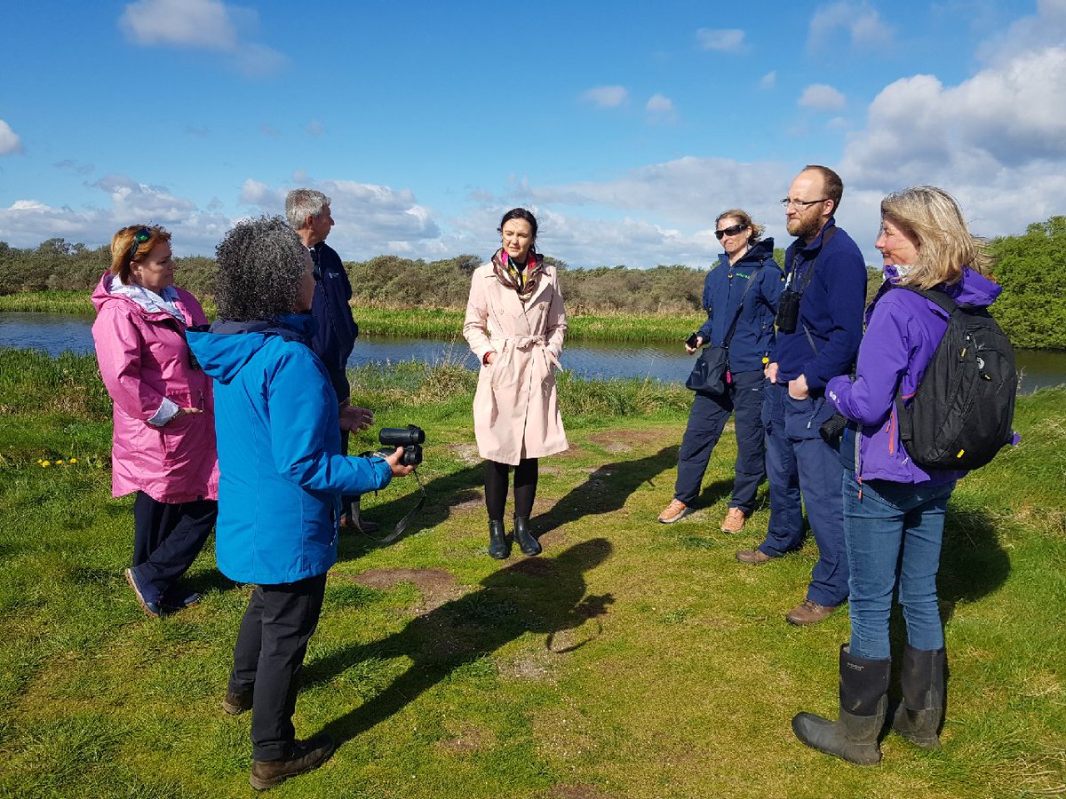 NatureScot's tweet photo. Great to welcome Environment Minister @MairiMcAllan to a beautiful, breezy Aberlady today to launch the Scottish Marine Environmental Enhancement Fund (SMEEF) - a ground-breaking green finance initiative to transform the health of Scotland's coasts &amp; seas: https://t.co/J54uxzcsM5 https://t.co/7JCu7w4vsL
