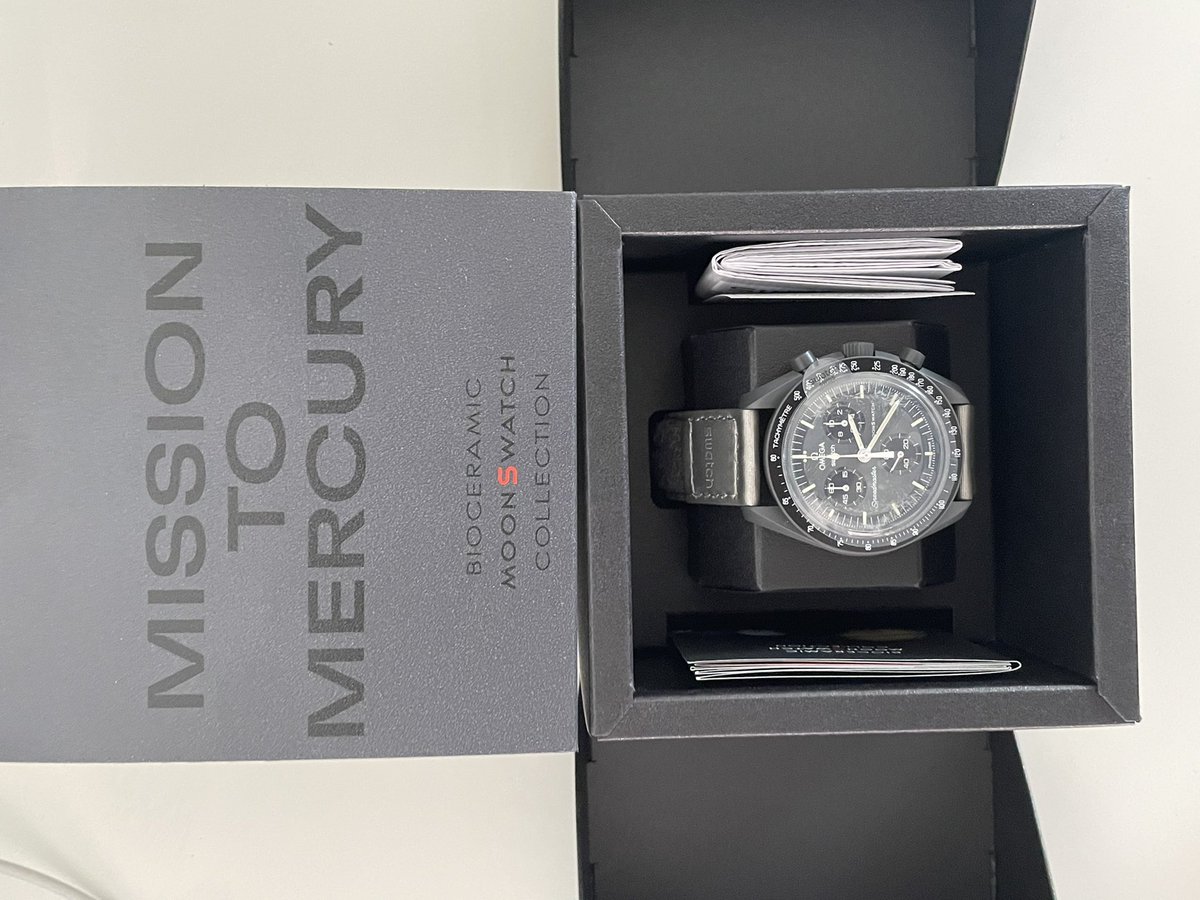 Msolo0125's tweet photo. Swatch x omega mission to Mercury…  Weekly drops follow comment below for more details #Swatch #omega #swatchxomega https://t.co/B7VhG616EY