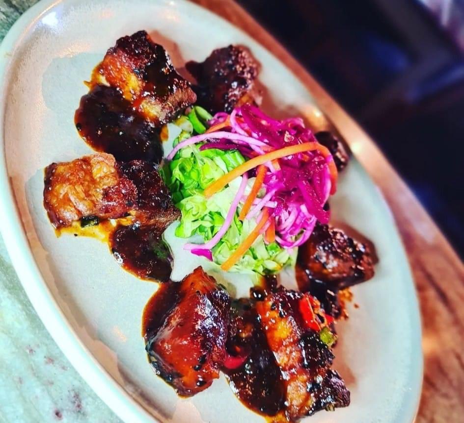 flamingcrust's tweet photo. Crispy Korean pork belly bites with pickled vegetables 👌.
This week's starter special, also available for takeaway.
#flamingcrust #saintfield #codown #belfast #belfastfood #supportlocalni #exploreni #discoversaintfield https://t.co/rCNxudjoYB