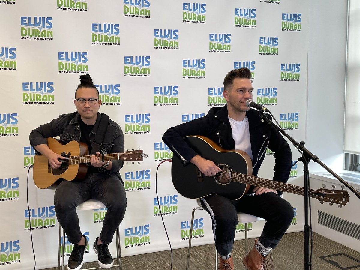 We are LIVE with <a href="/andygrammer/">Andy Grammer</a> 💜🎉 

Listen at elvisduran.com/listen 🎙 

#AndyGrammerOnElvis in our <a href="/MercedesBenzUSA/">Mercedes-Benz USAㅤ</a> interview lounge!