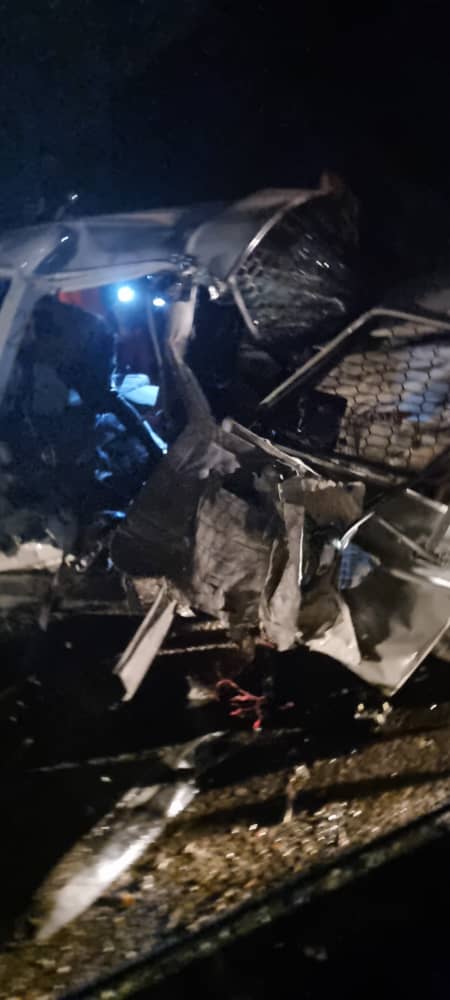UiariMichael's tweet photo. BREAKING NEWS
DPM MP Bulolo had a Bad car accident tonight along Bulolo Highway. Critical condition now at Bulolo Hospital #PapuaNewGuinea #SamBasil https://t.co/5zFwy75VzD