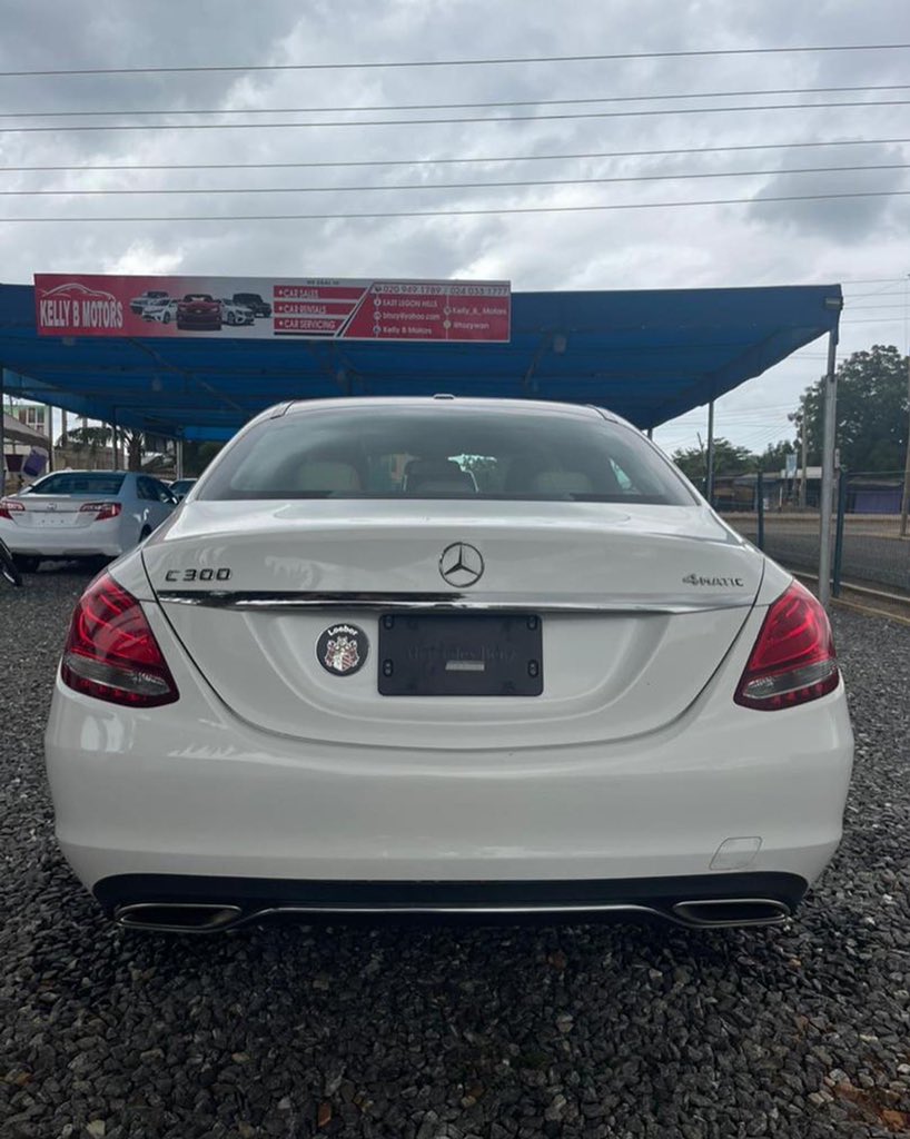 KellyBmotors's tweet photo. 2018 Mercedes Benz C300 4Matic 
Sunroof 
Ceramic leather seats 
Reverse camera 
Push to start 
Very clean interior and exterior 
Price: 168,000 cedis 
Call/WhatsApp: 0503333150 https://t.co/RLkK0pGkRN