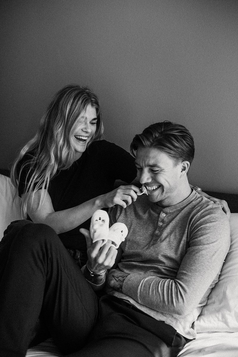 You can’t yet see, but soon we’ll be three!! ❤️👶🏼 #huisjeboomjebaby #momanddadtobe #wijkrijgeneenbaby