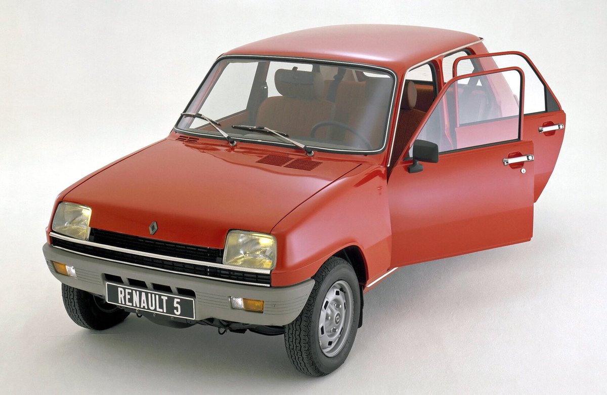 Esta maravilla tecnológica, pura vanguardia, es capaz de recorrer el tramo Badajoz-Plasencia en media hora menos de lo que lo hará la “alta velocidad” que llegará a Extremadura en apenas unas semanas. 

Y lo lleva haciendo desde 1972.

Nada más que añadir.