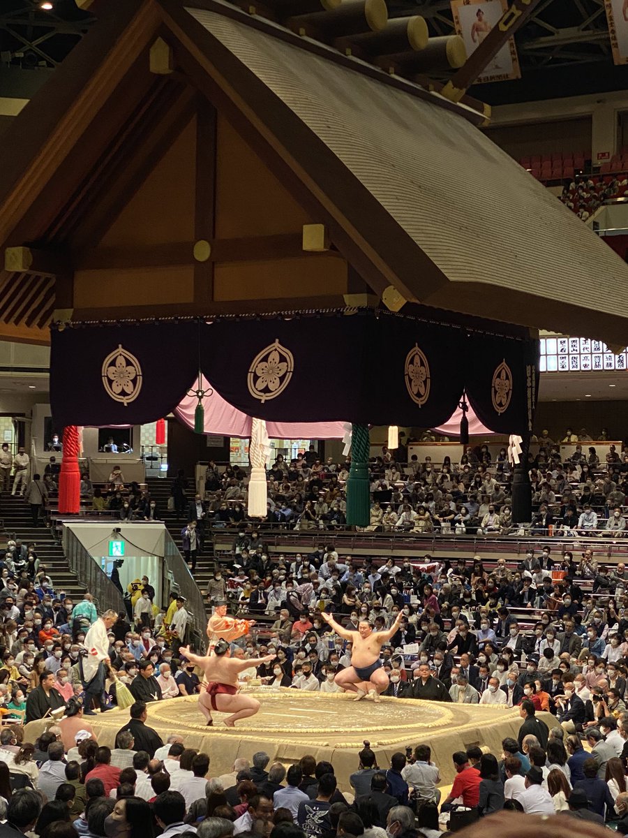sayobaby's tweet photo. 今日は人生初の大相撲、観戦。すごい迫力。楽しかった！ https://t.co/RDY03Px3ld