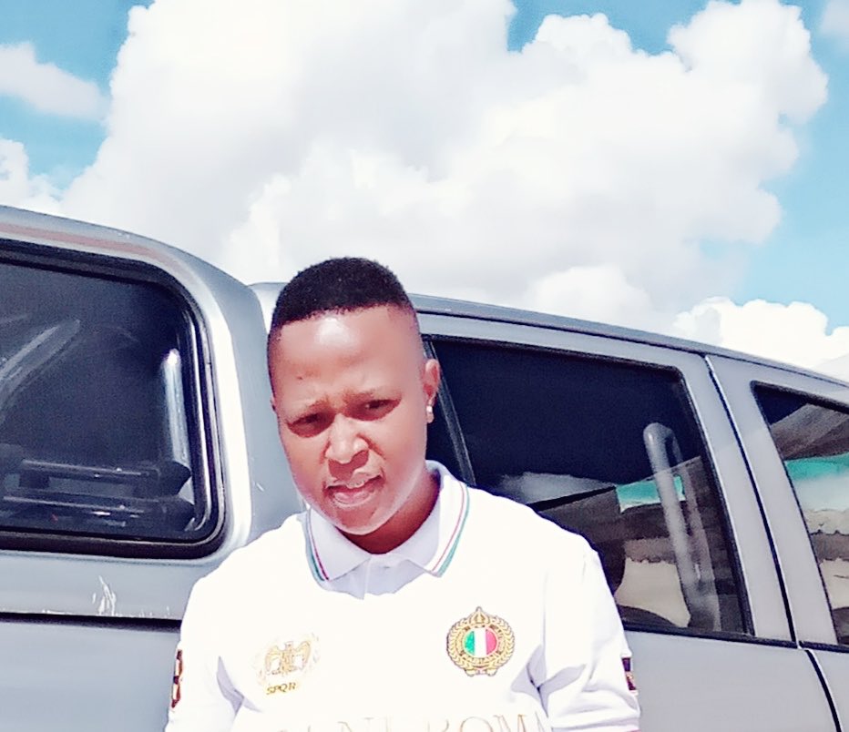 MathibeRebecca's tweet photo. Fighters, let's assist the family of Gift who was reportedly abducted from her home, in Kgaphamadi village of Ward 21 in Elias Motsoaledi by unknown suspects who were seen driving away with her in a white Honda sedan. Anyone with information, please assist. https://t.co/AeF2Qhz5xY