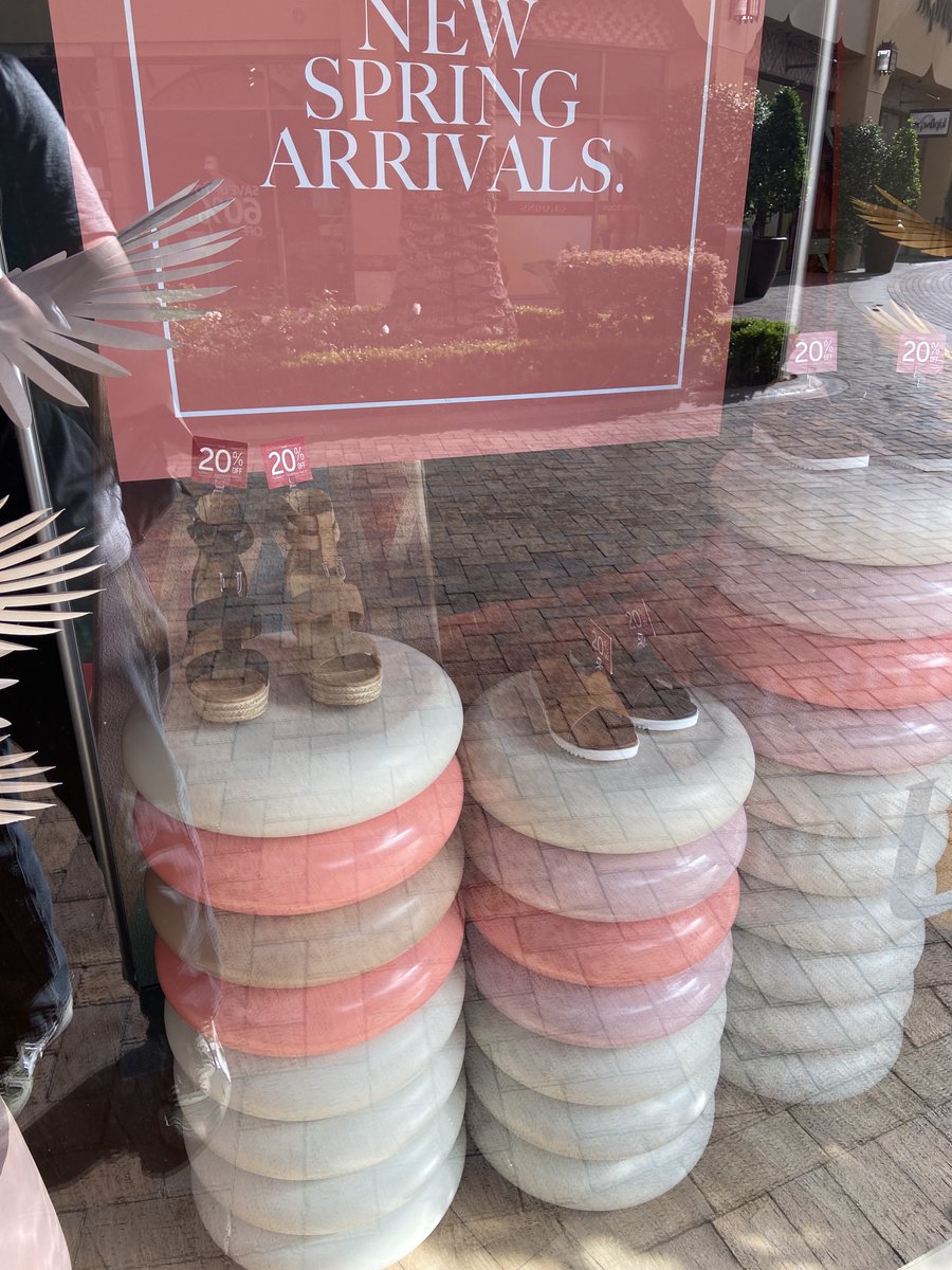 LAoutletDeals's tweet image. Shhh...The stores are still asleep (~_~) Doing some PreShopping Window Shopping
#LAOutlets #LAOutletDeals #LAShopping #SoCal #SoCalShopping @Citadel_Outlets #CityofCommerce #PreShopping #MetalMonkey #ShoeDisplay #RetailDisplay #UpTo #WindowShopping #MonkeyBackPack #InTheClouds #z