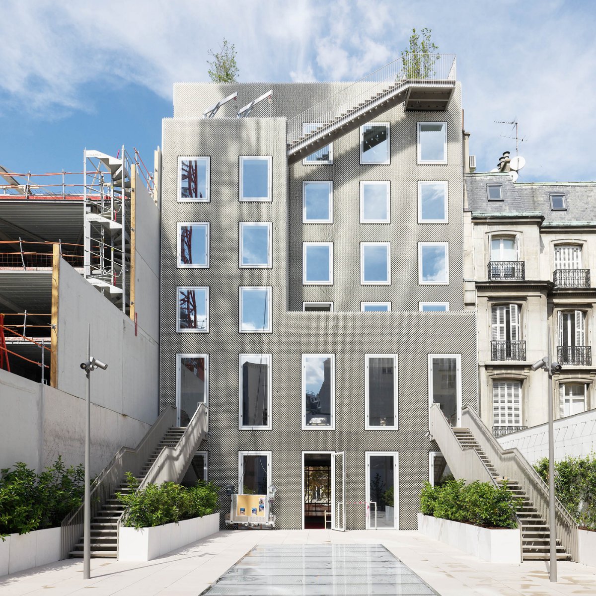 Savills France tweet media