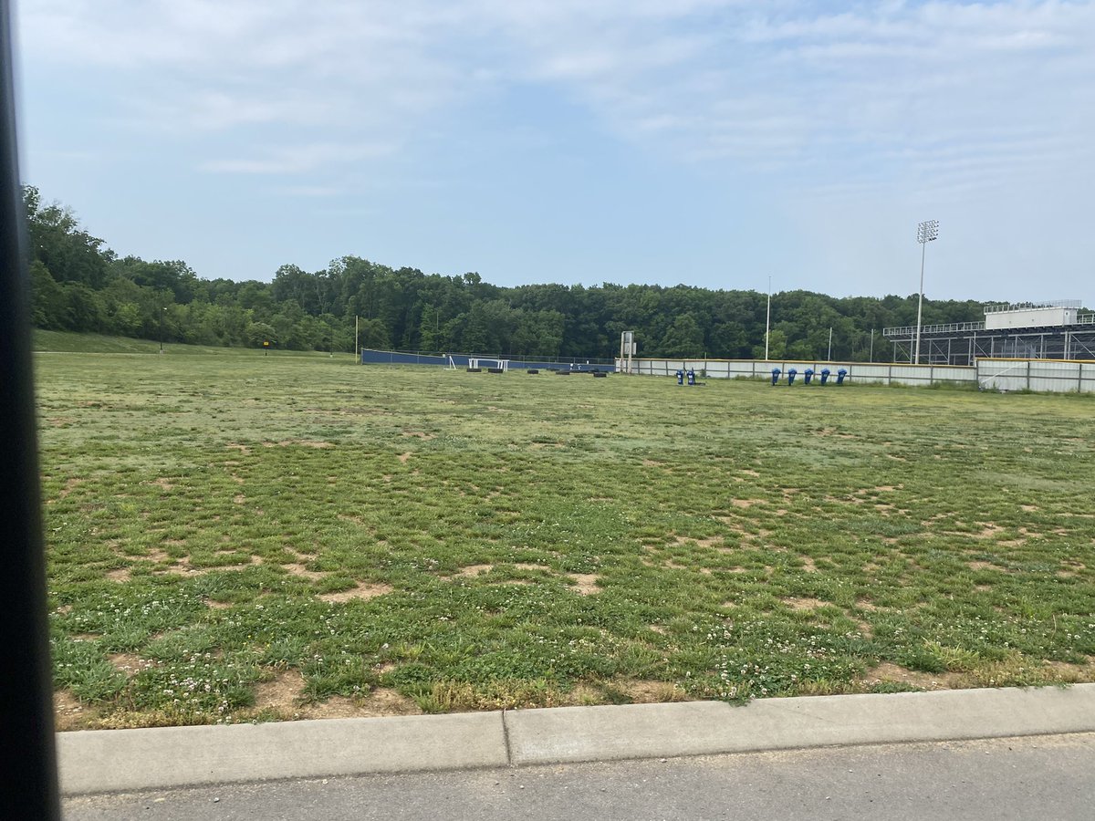 Kreager's tweet photo. Here is what we are raising money for. #PracticeField https://t.co/ohXLNa7iO4