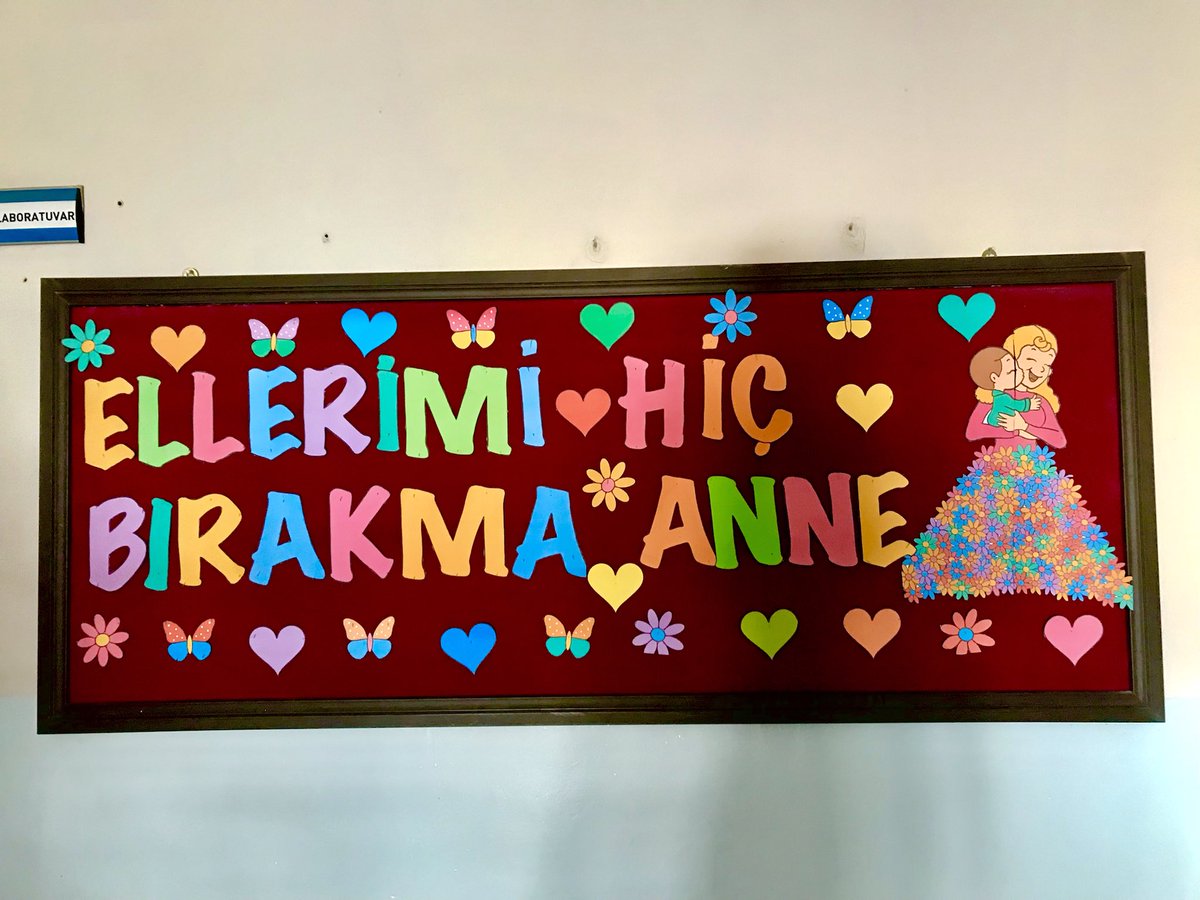 KavustukO's tweet photo. Ayaklarının altına cennetlerin serildiği bir ömür boyunca sevgisine doyamadığımız annelerimizin bir gün değil her gün kıymetini bilelim.Ellerimizde yüreklerimizde hiç ayrılmasın.Anneler günü kutlu olsun 💐 https://t.co/lGUC5p6to8