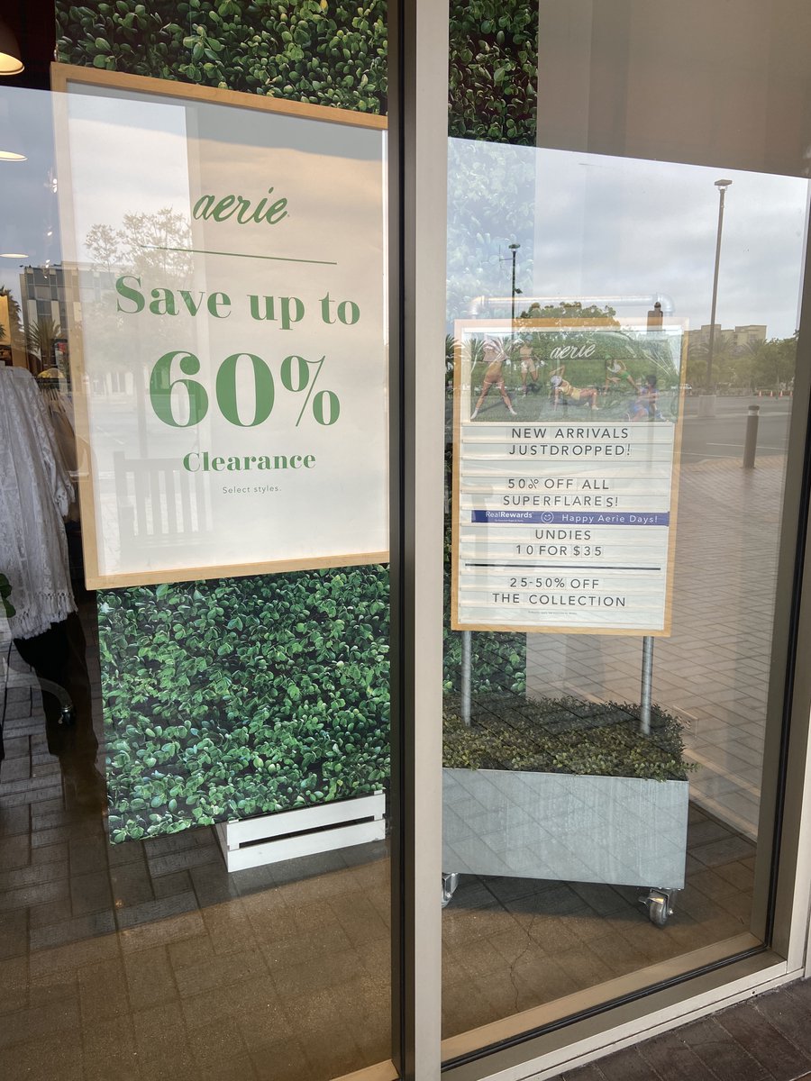 LAoutletDeals's tweet image. Spring Break seemed so short, good thing summer is around the corner #LAOutlets #LAOutletDeals #LAShopping #SoCal #SoCalShopping 
@Citadel_Outlets
 #CityofCommerce #BrightThisWay #Clearance #ShortBreak #RetailDisplay #SuperFlares #WindowShopping #60Off #JustDropped #SaveUpTo