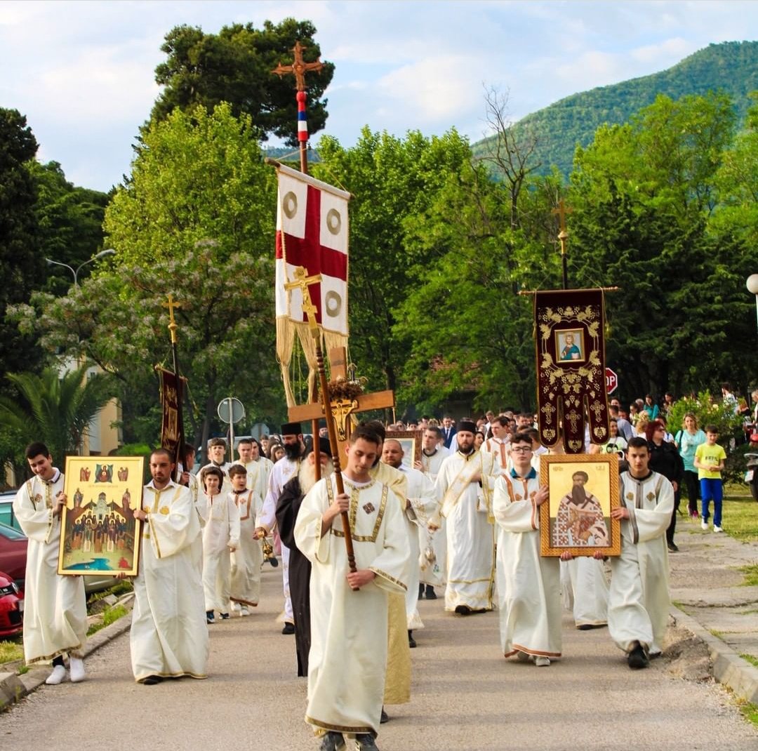 POKRET 7 JULI on Twitter: "Litija...Tivat ☦️☦️☦️ https://t.co ...