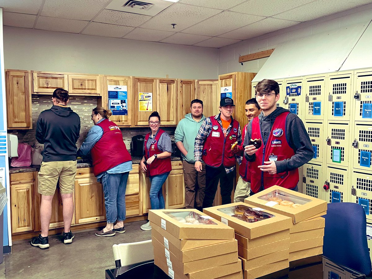 It’s national #EatWhatYouWantDay and Lowe’s 2458 is celebrating with bagels and donuts! <a href="/BrianTe58414379/">Brian Terry</a> <a href="/steveyoung456/">Steve Young</a> @GotoLowes <a href="/brandonatlowes/">Brandonatlowes</a> <a href="/ethanatlowes/">Ethan Eanes</a> <a href="/BlueBoxR1/">@BlueBoxR1</a>