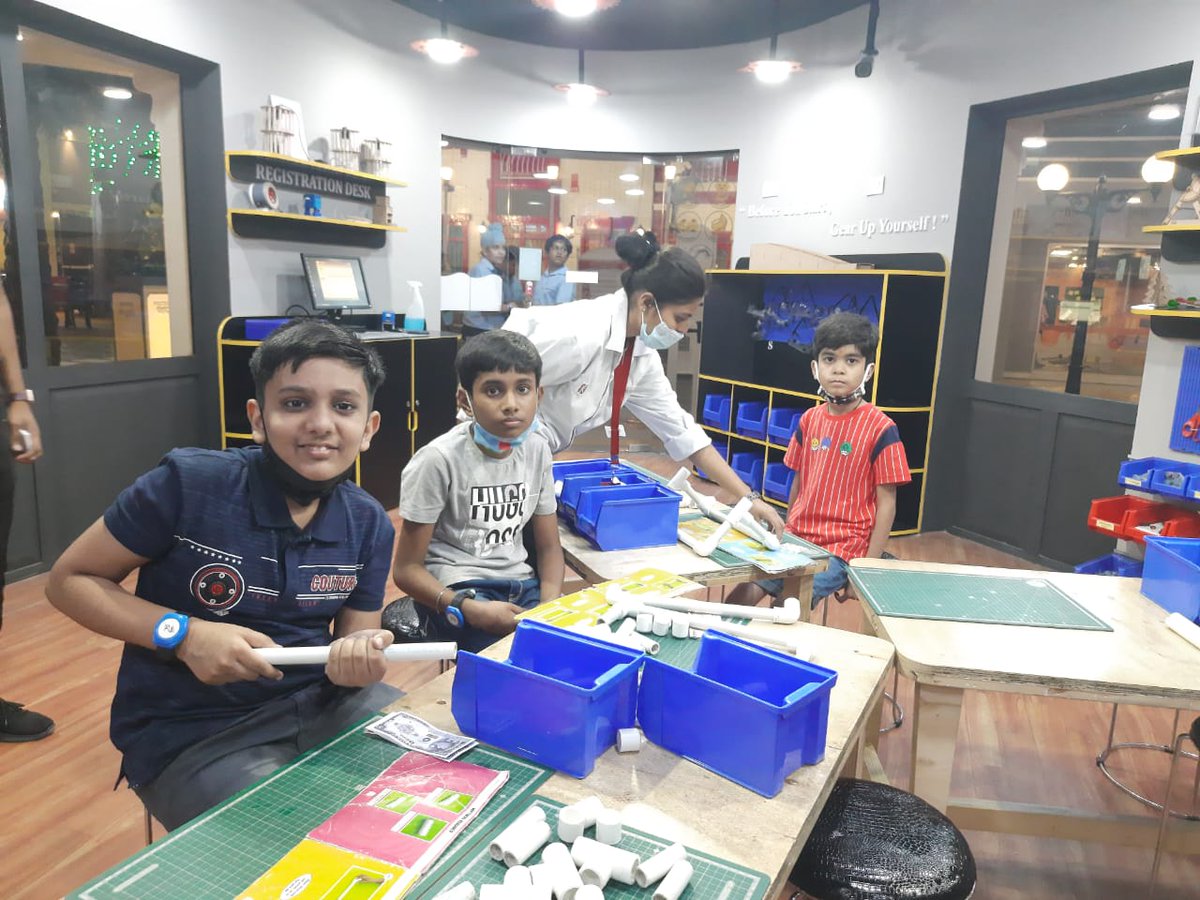 Seth M.R. Jaipuria School, Greater Noida West tweet media