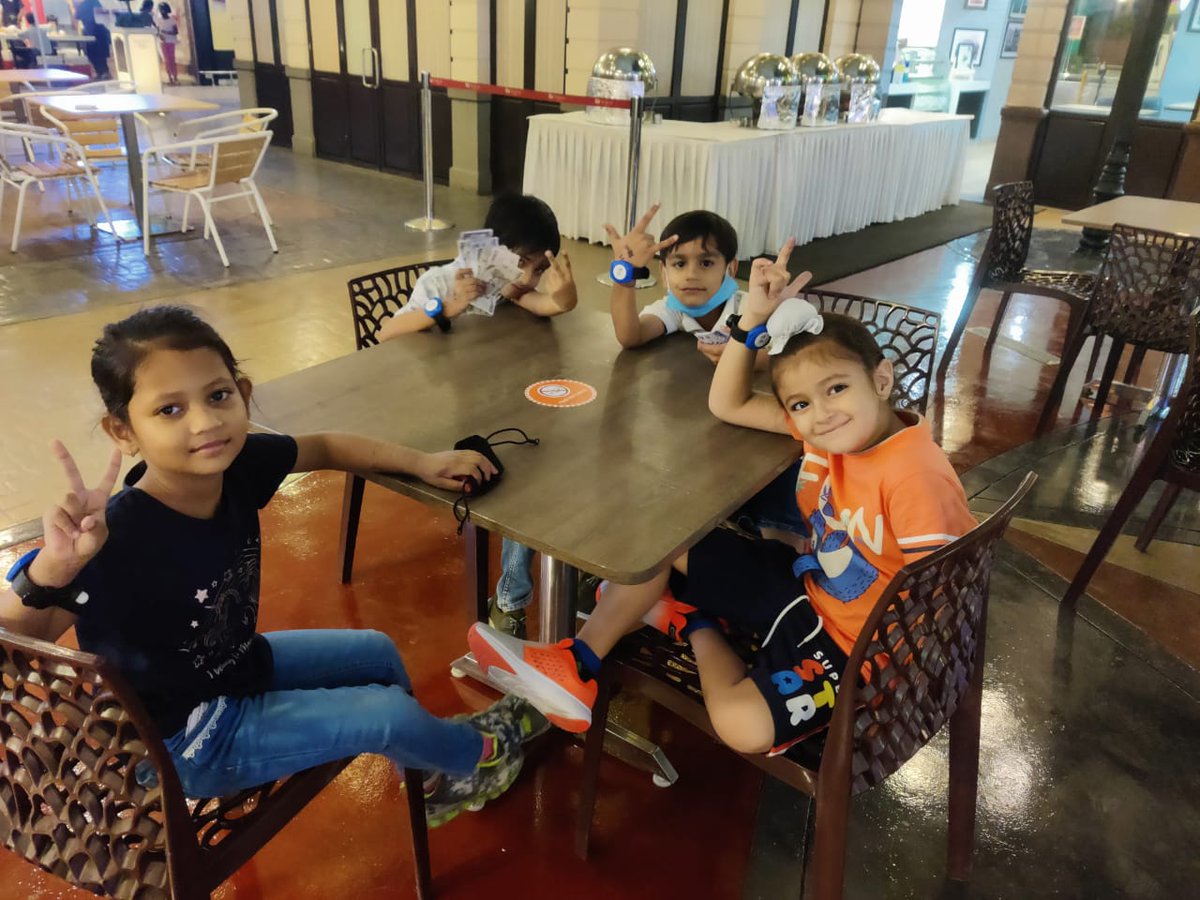 Seth M.R. Jaipuria School, Greater Noida West tweet media