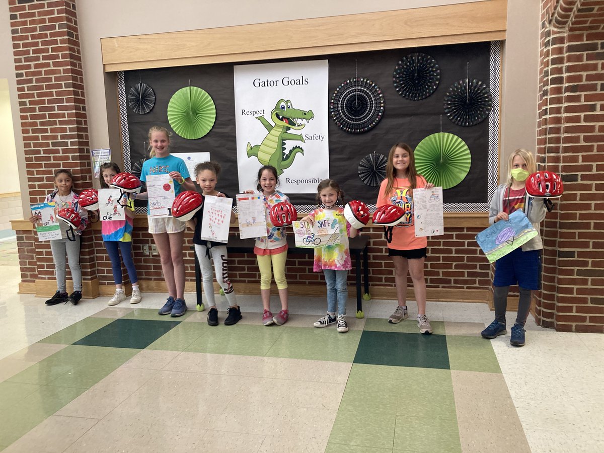 ManheimTownship's tweet photo. May is Bike Safety Month!
Students at Schaeffer Elementary had the opportunity to participate in a Bike Safety Poster Contest in collaboration with the MTWP Police Department to share information about how to stay safe while riding a bike!
#MTSDProud💙🤍 https://t.co/cMwEGrltvm