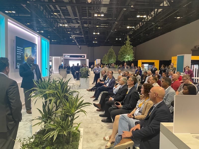 Yesterday at #SAPSapphireOrlando, we explained how <a href="/MolsonCoors/">Molson Coors Beverage Company</a> realized their ambitious plan to modernize their business through a reimagined #supplychain. Learn more: spr.ly/6013zylK1 #EYSAP #TransformationRealized <a href="/SAP/">SAP</a>