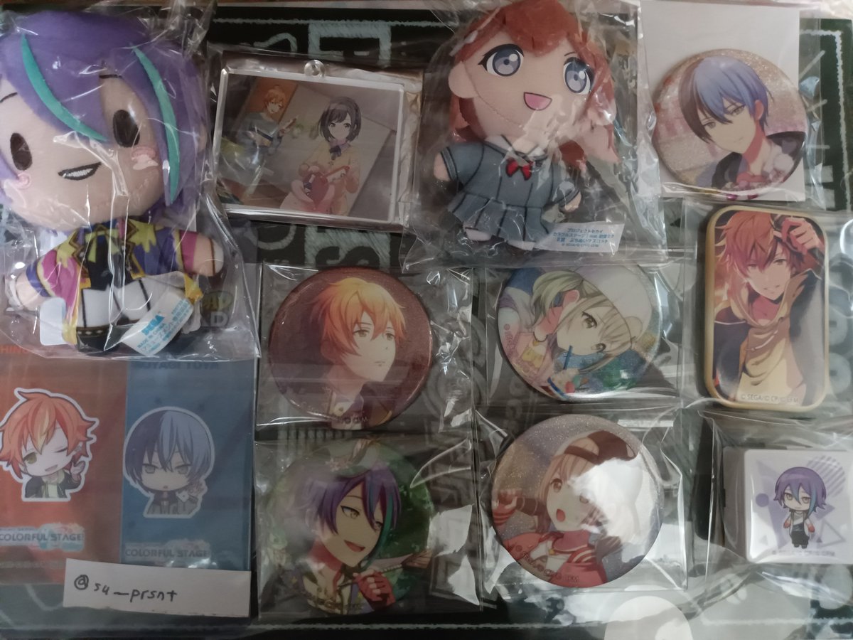 su__prsnt's tweet photo. 【プロセカ 譲渡 交換】グリッター缶バッジ クリアしおり モアプラスマスコット

譲)☆彰人 ☆類 ○こはね ○みのり ミク リン ○奏 ☆冬弥 志歩 愛莉 ☆絵名 MEIKO 穂波 一歌
求)定価＋送料or同異種彰人

推しも含まれますが、希望数超過分になります
☆譲渡は無印抱き合わせ
検索からお気軽にどうぞ https://t.co/8P6w3qYUAB