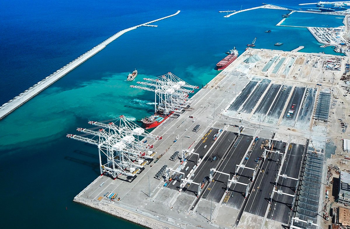 New records are being set at APM Terminals Medport Tangier. In a feat of efficiency, the site recently accomplished 222 port moves per hour on the vessel Edith Maersk. Read more about the terminal: https://t.co/eIkvStAn32 https://t.co/leYsHelcnQ