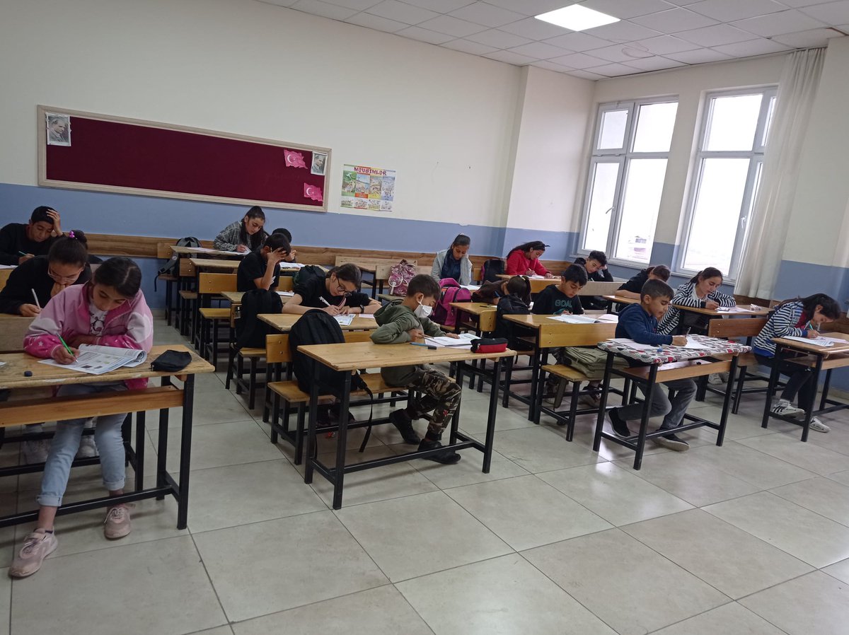 YedisuYBO's tweet photo. Efor projesi kapsamında Ölçme ve Değerlendirme Uygulamasını gerçekleştirdik. Denemeleri ulaştırma konusunda bize yardımcı olan @arge_mem'e teşekkür ederiz.

@bingolmem @YedisuMEM @halilyucel6060 @yusuf_tokus @halukcakan12 https://t.co/TfmG8ujJFs