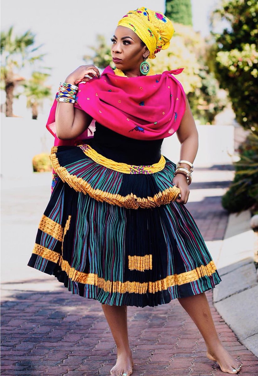 IamMzilikazi's tweet photo. SWILUVA SWA MISAVA: Bombani maxaka va matiko va navela #CelebrateAfrika 5 https://t.co/h6IT8JLOM0