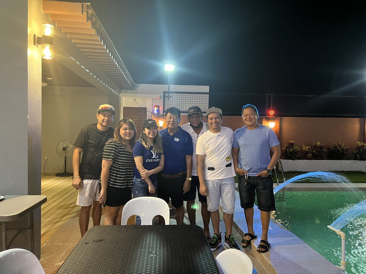 JudeF28's tweet photo. Congratulations cong tawi billones 🎉🎉🎉🎉 https://t.co/eLKiE1uQyJ