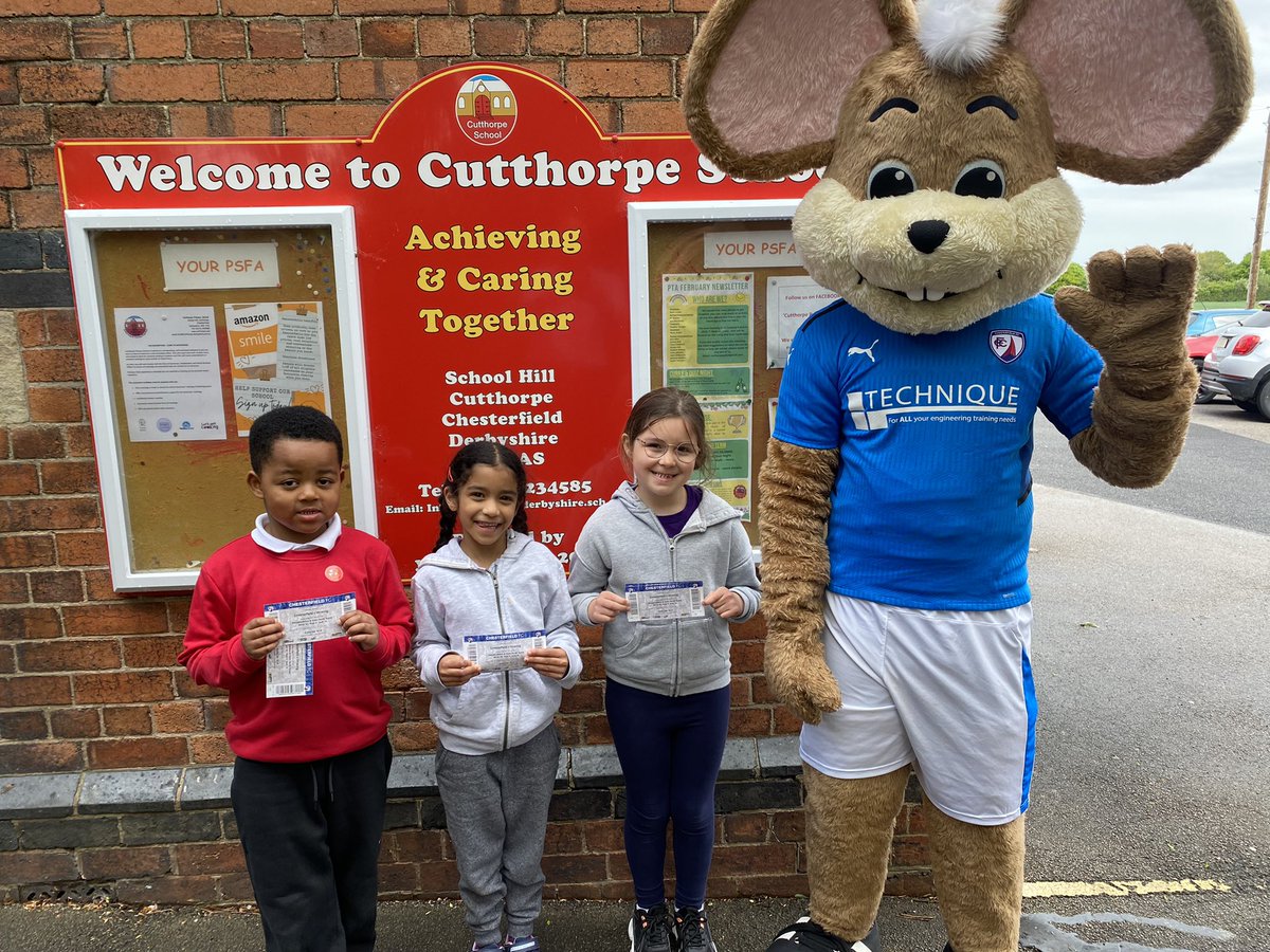 cutthorpe's tweet photo. Chester visited us today and we were so excited. He kindly left tickets for the huge game on Sunday! C’mon you spireites! @ChesterfieldFC #community #grassroots #partnership ⚽️ https://t.co/bm1YnkazJR