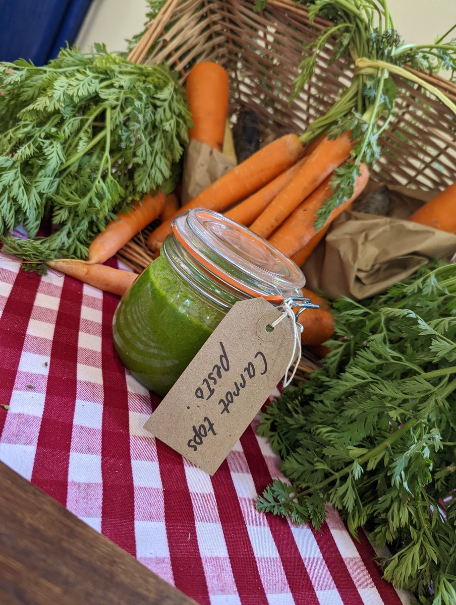 hhqehbristol's tweet photo. Carrot Tasting Table @QEHSchool Today!!
Carrot, Ginger &amp; Apple Shots
Carrot Chips
Pickled Carrots
Carrot Protein Balls 
Carrot Top Pesto
🥕🥕🥕🥕 https://t.co/7GX3Z3P7xD