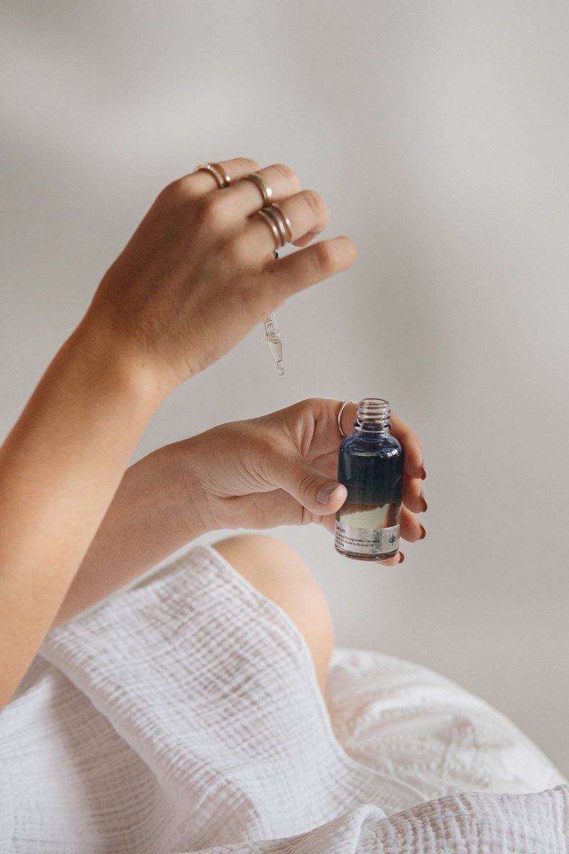 CBDWorld5's tweet photo. "Using #CBD oil for your self-care practice can be a powerful way to create change and care for yourself."
.
.
#edibles #cbdoil #prerolls #cannabis  #vapejuice #cannabiscommunity #CBD #Mentalhealth #MentalHealthAwareness #chill #CBDgummies
#yrkkh https://t.co/5q4LW4fBpf