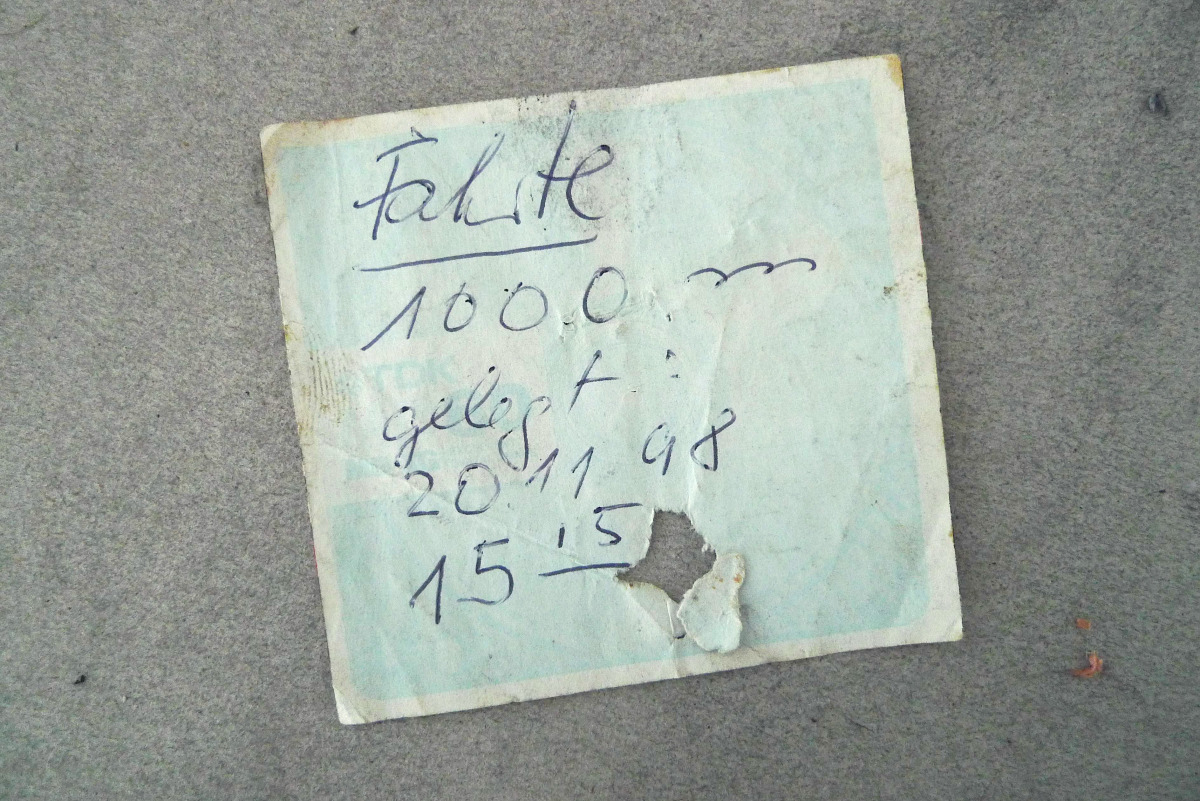 667Run's tweet image. Ein Dialog mit dem Künstler Jürgen Krause über das Jagen, das Fährtenlesen, das Spurenlegen, das Verfolgen von Ideen und Menschen. Und ein Gespräch darüber, was bleibt und über das, was vergeht.

Mehr unter: 667.run/faehrtenlesen-…