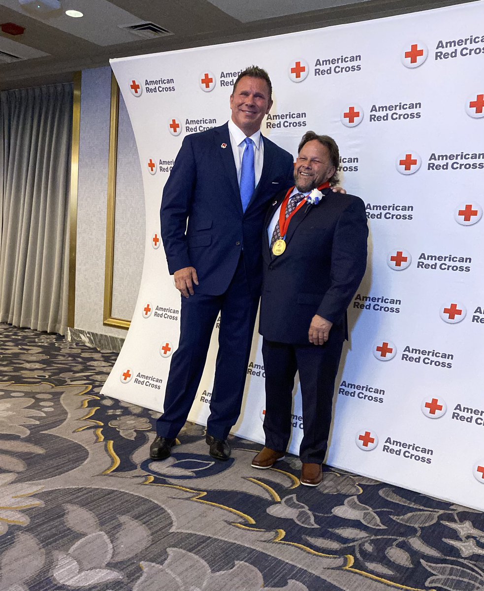 RedCrossIL's tweet photo. Congratulations to Lewis Medina of Aurora, IL - the 2022 Lifesaving Rescue Hero! #RedCrossHeroes @KPMG https://t.co/HvIg160IVW