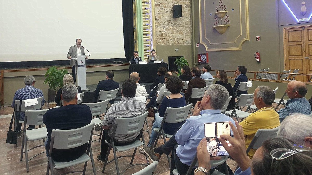 Blanes_cat's tweet photo. Notícia: @aigua_cat presenta el #PladeMotes #DeltaTordera als batlles de @Blanes_cat @ajmalgrat i @AjuntamentPLF amb una inversió de prop de 20 M€ per reduir riscos d’inundació
https://t.co/6qV9x1u7q5
#plademotes
#ConcaTordera
#riscinundacions
#AgènciaCatalanaAigua https://t.co/R1VpS48cz9