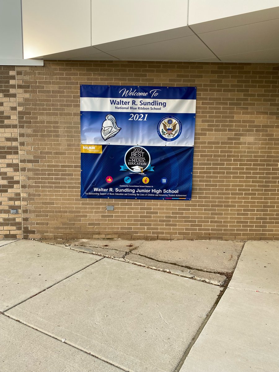 wrsband's tweet photo. Our new banner is displayed outside WRS...thank you @beccalatham3! #wrsbandtogether #paladinpride #sundlingstrong #proudtobe15 #morethanever https://t.co/oCjOkbAkg2