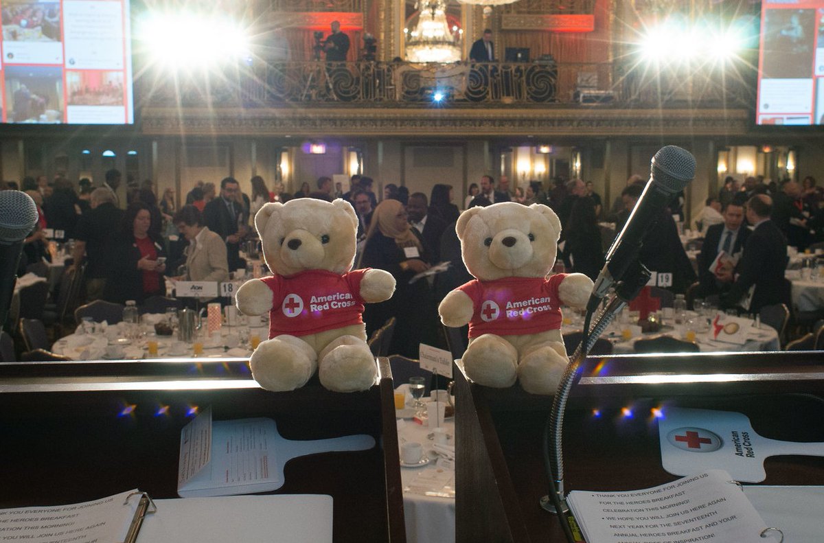 RedCrossIL's tweet photo. #RedCrossHeroes https://t.co/JbxxJODY5w