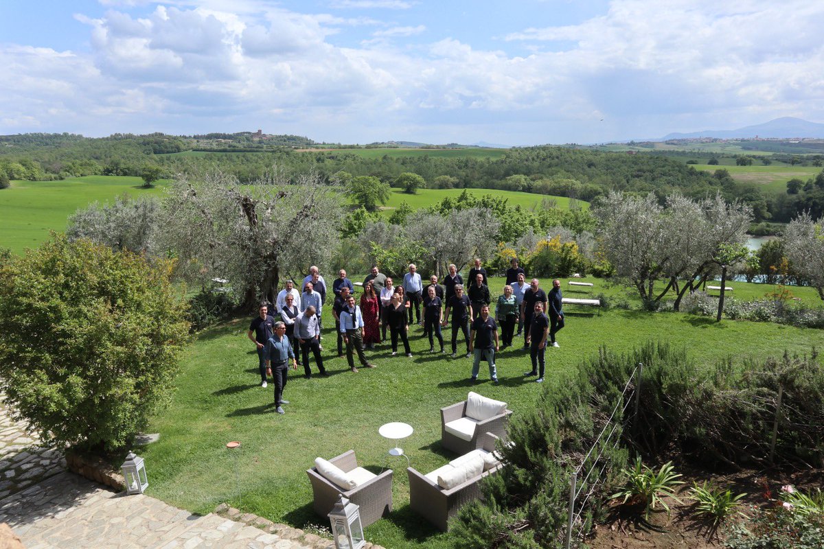 _AGIC_'s tweet photo. Lo scorso weekend il Gruppo Agic ha organizzato il #Partner &amp; #Associate #Meeting di maggio nella splendida location del Borgo Sant’Ambrogio in Val d’Orcia 🏔(Toscana > https://t.co/hhiZ0Xk0AQ) dimora storica, immersa nella natura, nella storia e nella cultura. #AgicTechnology https://t.co/l0wApoGfXZ