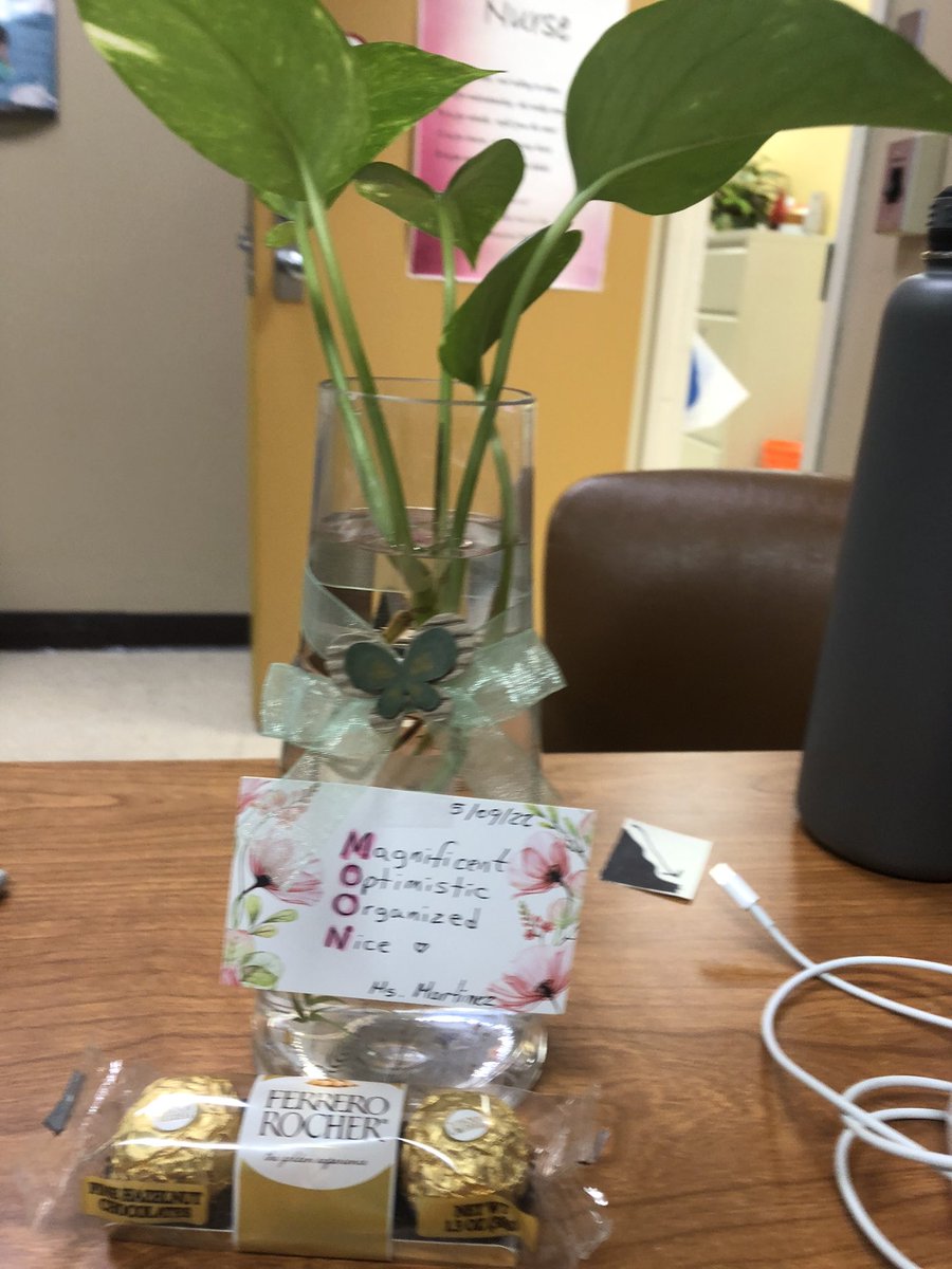 maryjmoon's tweet photo. love from Ms. Martinez! https://t.co/Nq186Cj66T