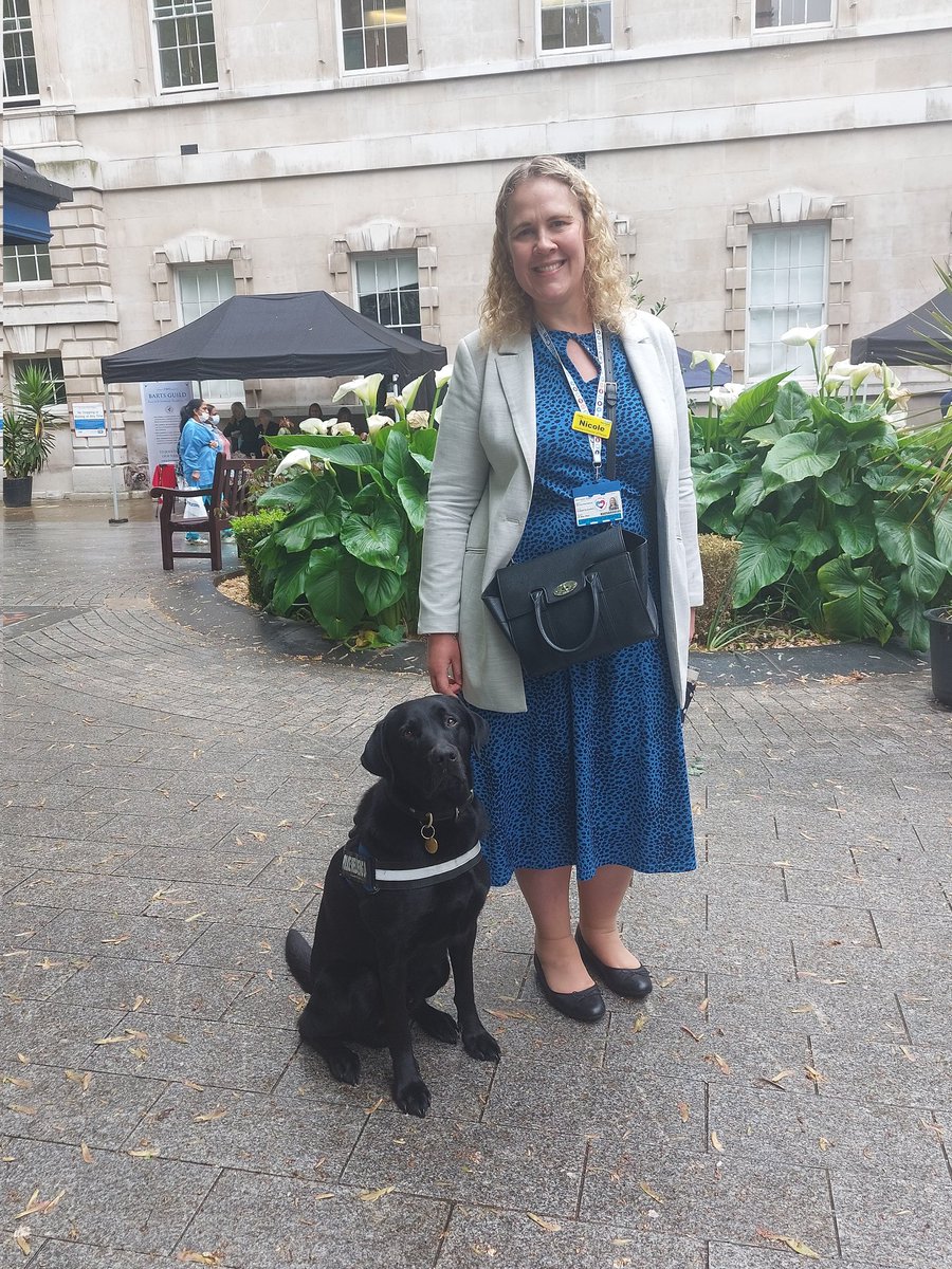 Absolute highlight of View Day at @BartsHospital was meeting Dexter the police dog. Oh. ..and playing the life sized Operation game (spoiler alert, I wasn't very good at it!) 🍦🐕
