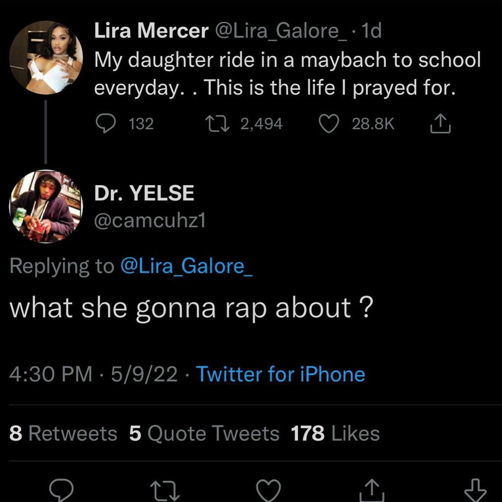 TheYBF's tweet photo. Oop. #LiraGalore had the clap back ready. #PierreThomas https://t.co/4B9spPEzY7 https://t.co/4RtZQWblVm